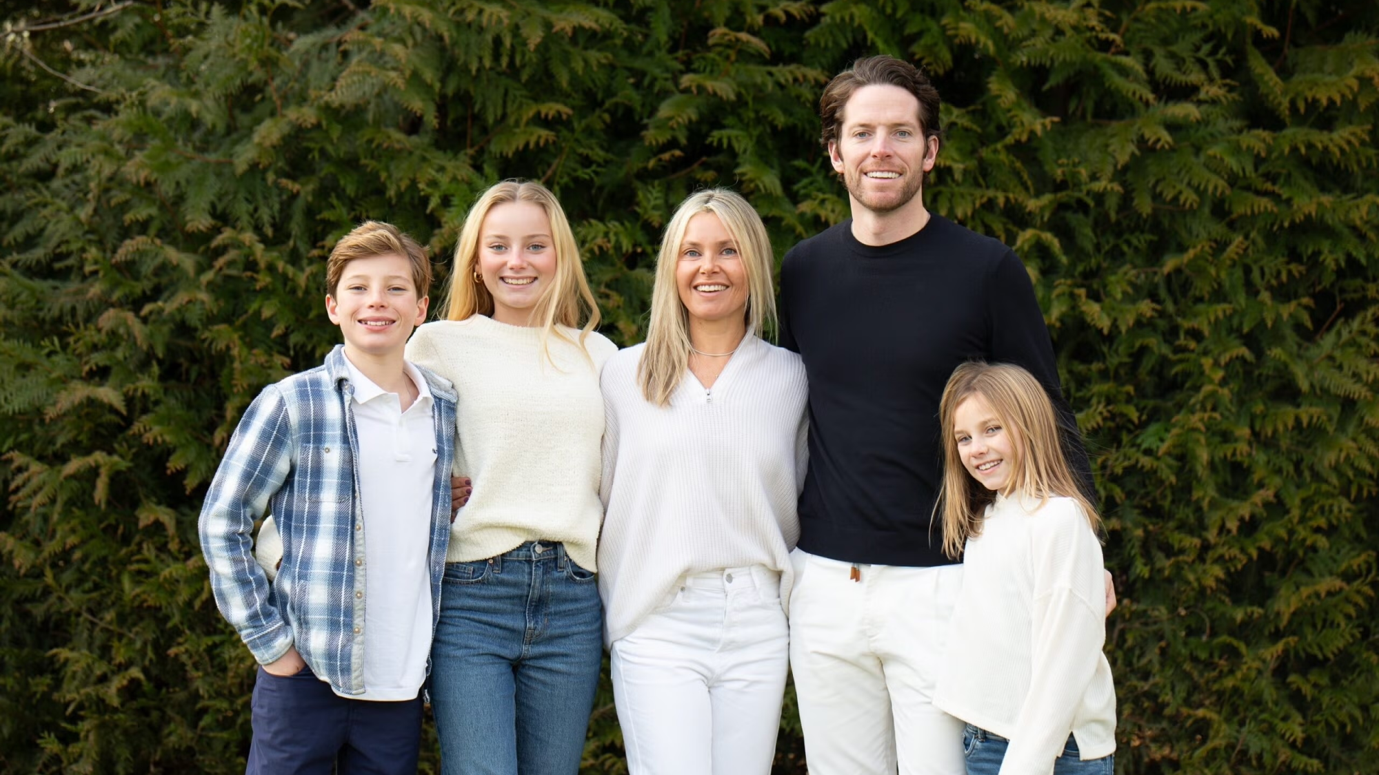 Laura (NHS’03) and Mike (B’03) Yaeger with kids