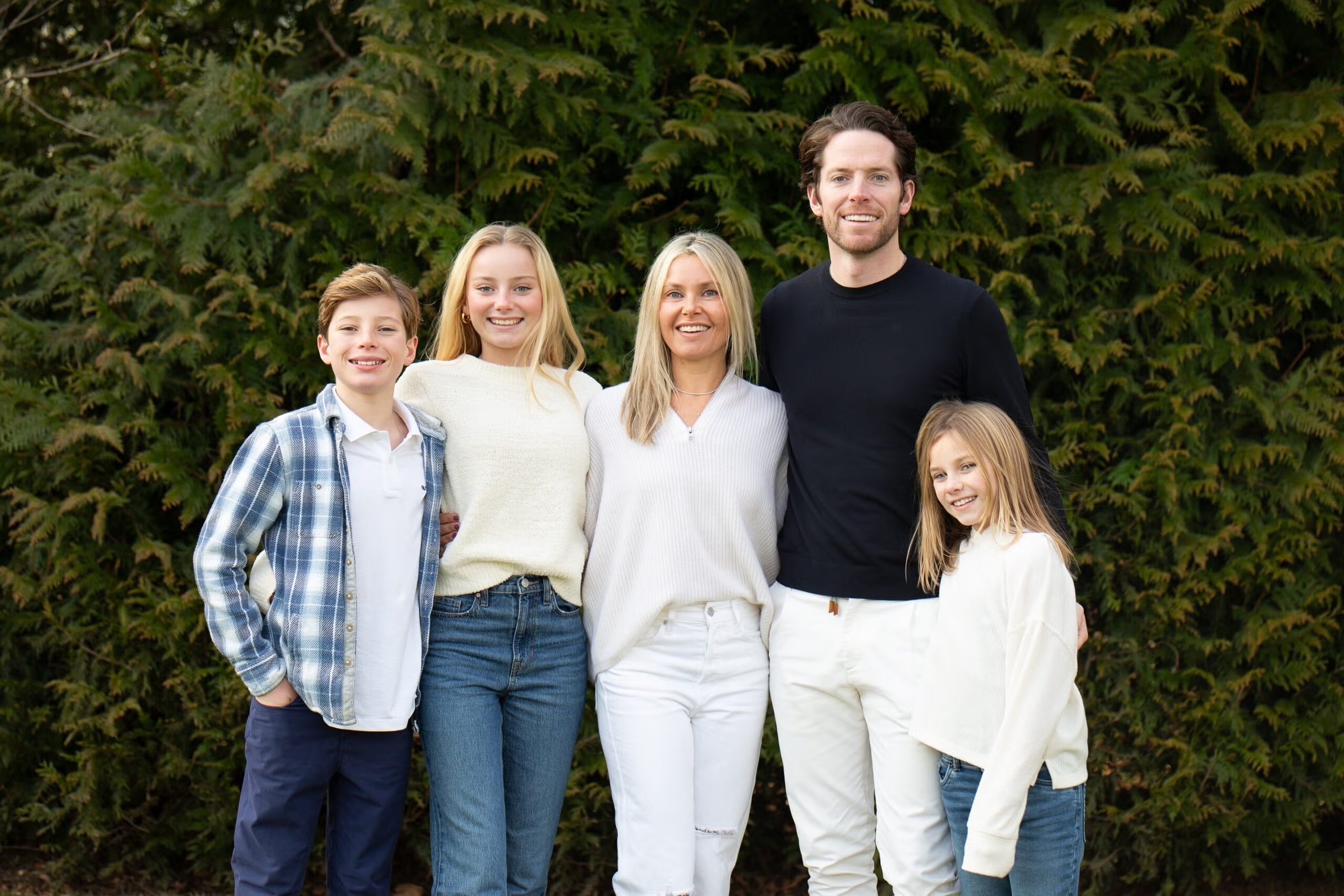 Laura (NHS’03) and Mike (B’03) Yaeger with kids